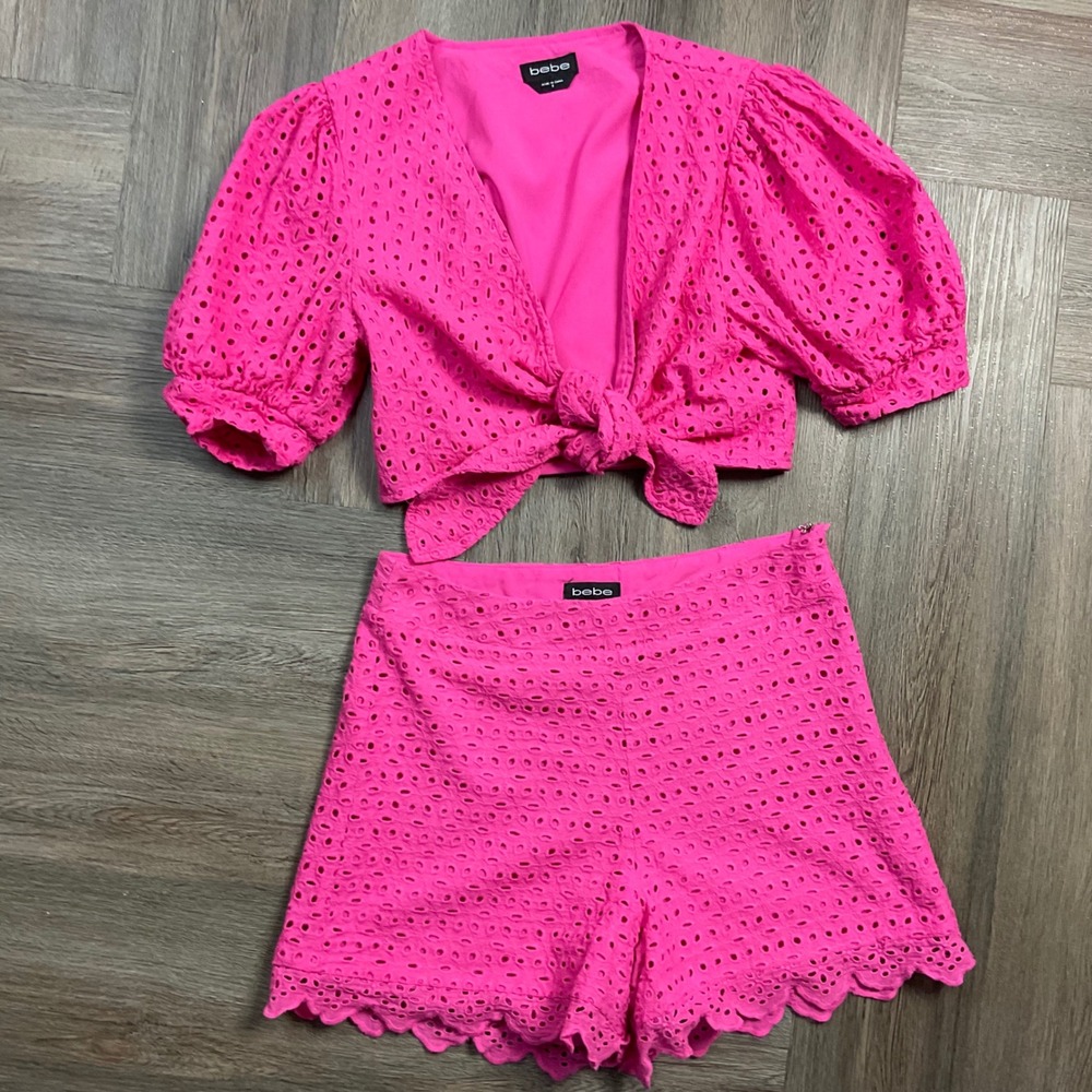 Bebe Coquette Boho Eyelet Crop Top & Scalloped Shorts Set Womens 0/2 Pink Barbie